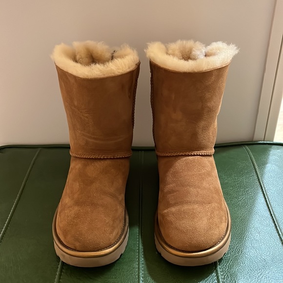 Women’s Bailey Bow II Boots - Picture 7 of 10